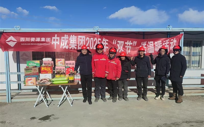 公司领导陆续到在建项目开展2025年 “双节”送温暖慰问活动（1）