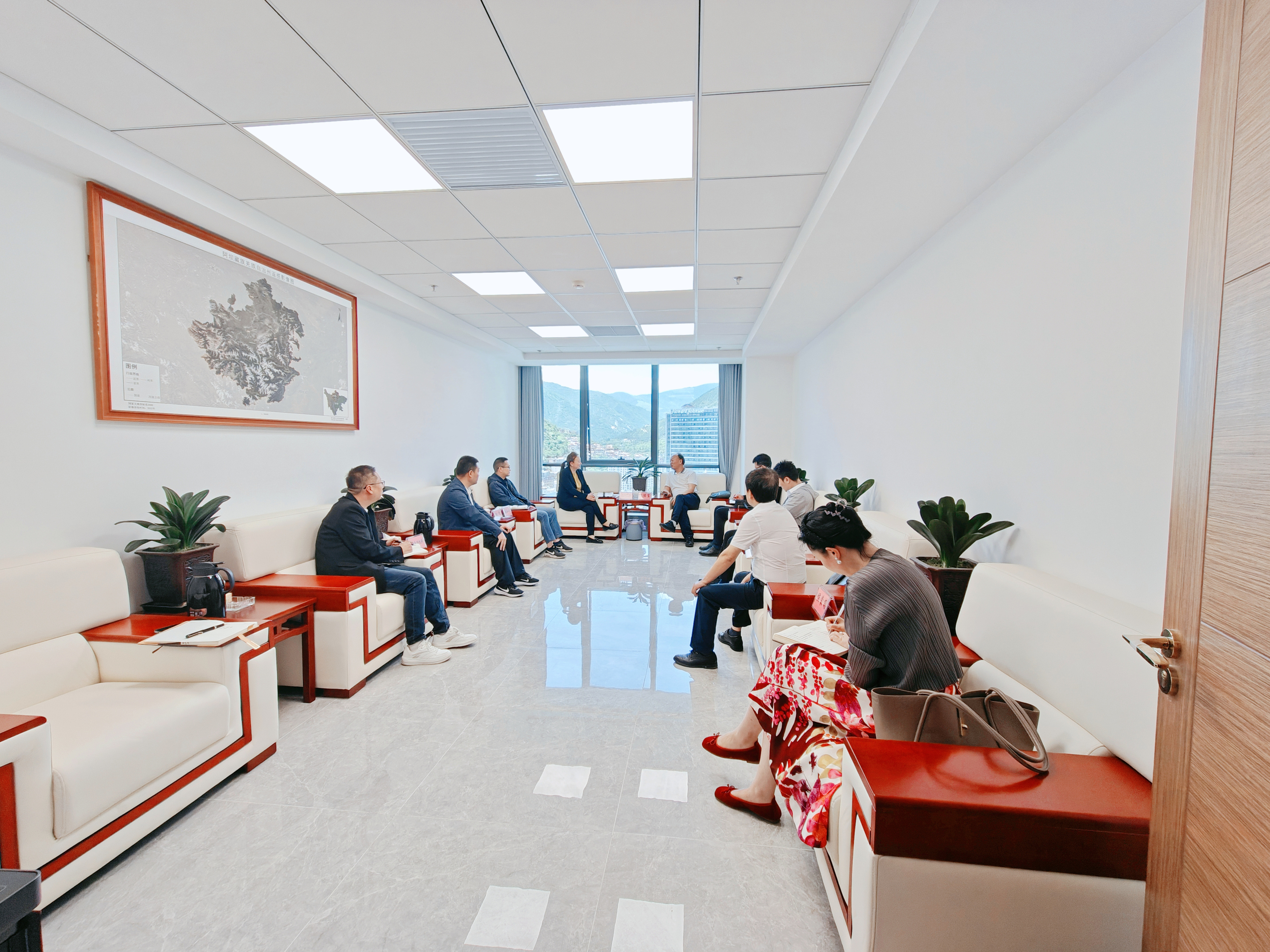 阿坝州自然安博电竞局座谈交流