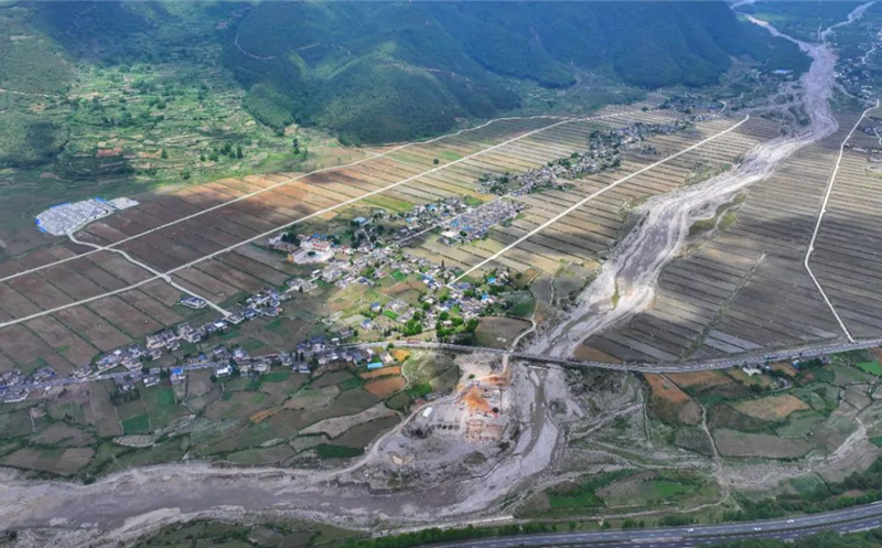 媒体聚焦 | 安宁河谷，，，，，，，，沃土新生！ 土地集团获媒体点赞