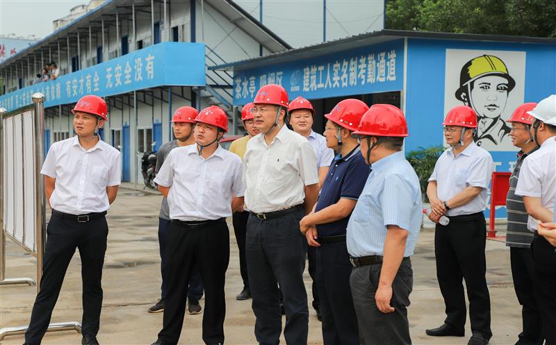 陈贵林在广元地灾项目调研时强调： 要把安全生产放在突出位置