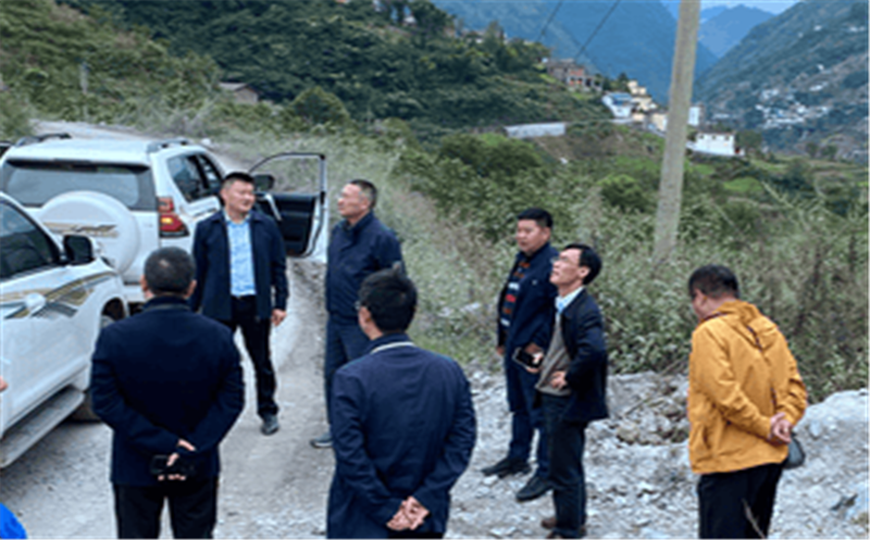 陈贵林局长一行赴甘洛县调研脱贫攻坚产业扶贫玄武岩项目