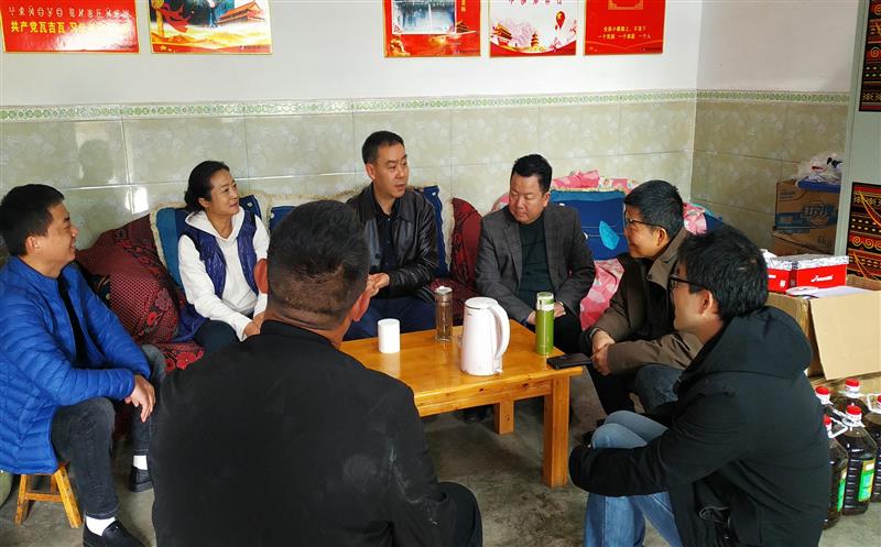 技工校党委书记黎明一行到甘洛县斯觉镇 尔库村开展扶贫工作调研