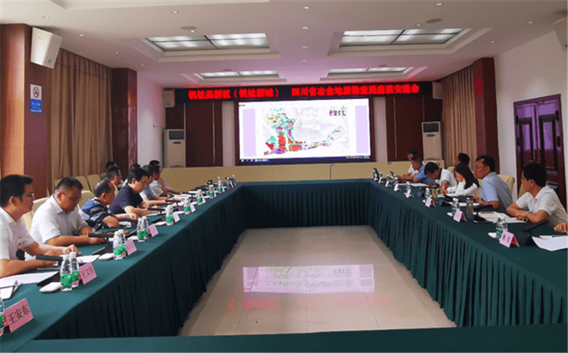 李仕荣到攀枝花钒钛高新技术开发区座谈交流