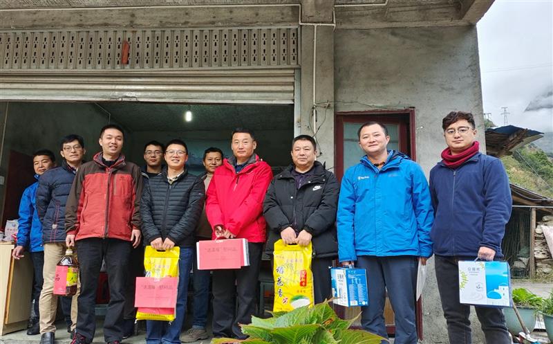 成调所赴康定临时党支部开展检查慰问工作