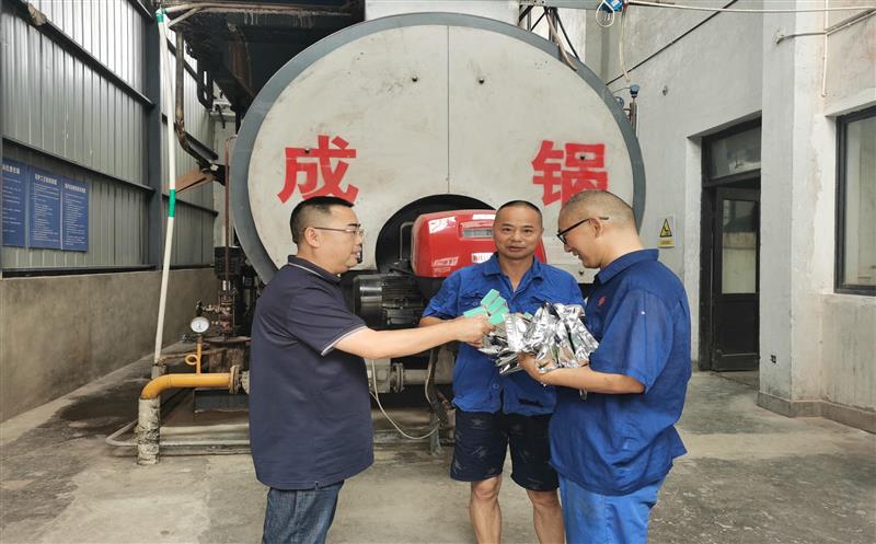 泰华堂制药开展夏季送清凉活动