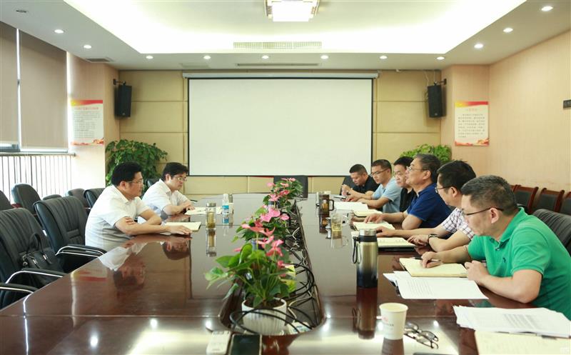 徐锡惠一行到中成集团调研指导工作