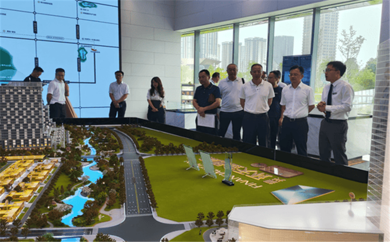 聚焦产业地产，，，，，，，探索投建运营新模式 ——官江兵一行赴四川振兴产城置业考察学习