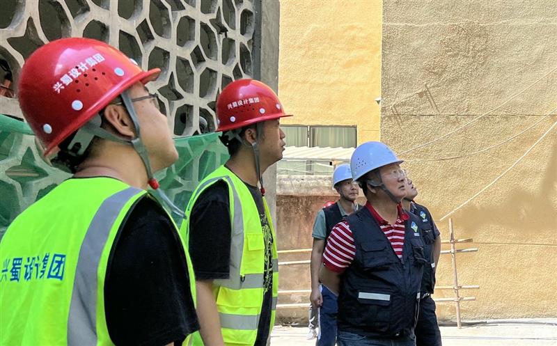 兴蜀设计集团党委书记、董事长带队以“四不两直”方式深入项目一线开展防灾减灾和安全生产督导检查工作