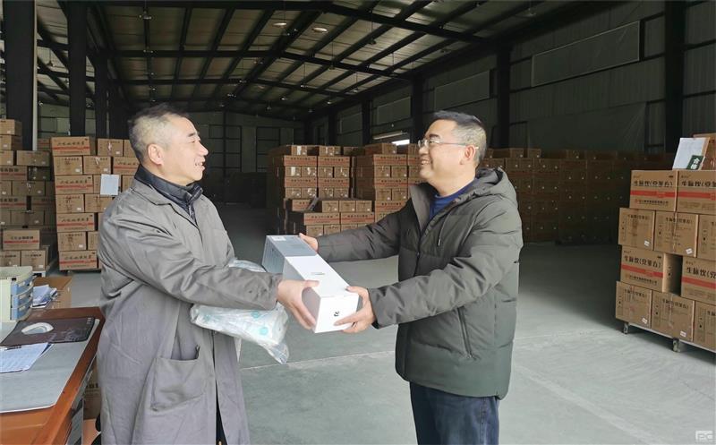 泰华堂制药开展冬季“送温暖”活动