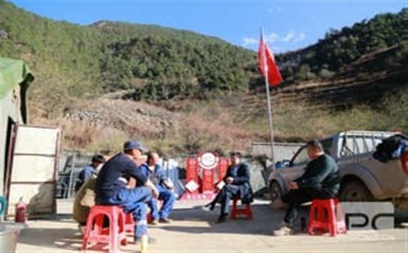 华锋钻探开展“走基层、送温暖” 慰问活动