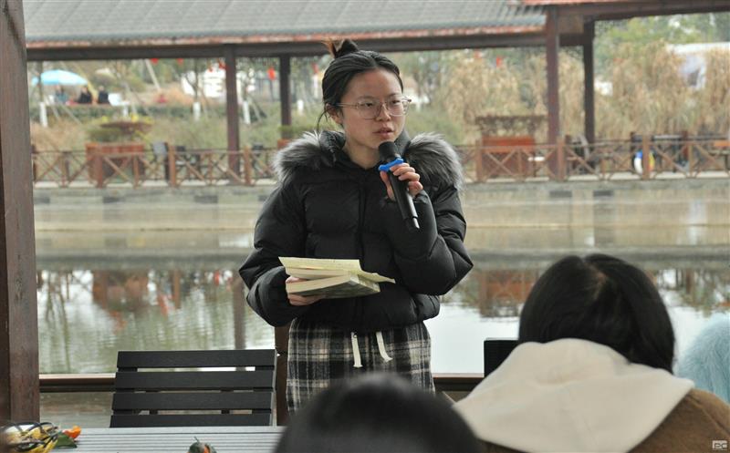 泰华堂制药开展“激扬巾帼志 奋进新征程”玫瑰书香读书分享活动