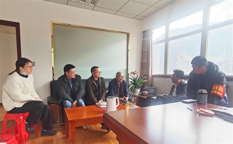 技术支撑展实力，，，，，，逆火而行显担当