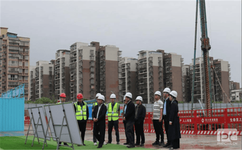 集团到核西南建设集团金领江语城项目调研指导野外作业文化生活标准化建设工作