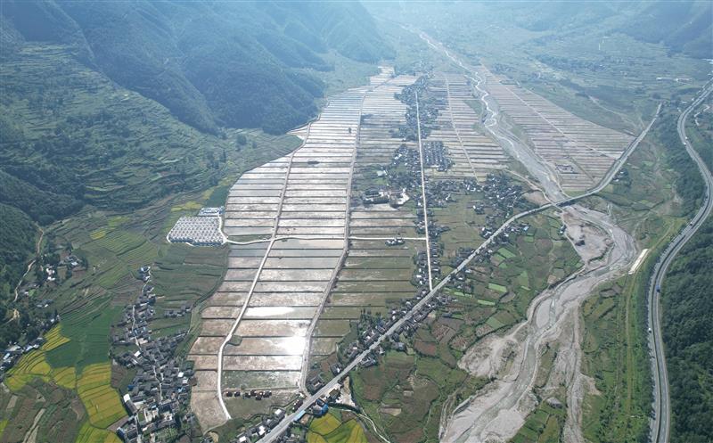 聚势赋能  四川土地集团打造全国一流国土 空间开发与生态修复龙头企业