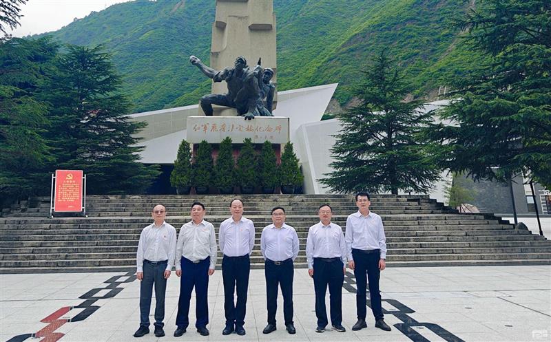 泸定桥头忆红军，，，，，，，，长征精神代代传 ——测绘公司党委理论中心组赴泸定桥红军纪念馆集中学习