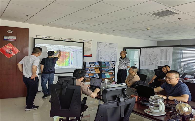 地勘院组织开展凉山州财政项目太和外围深覆盖区攻深找盲工作“头脑风暴”